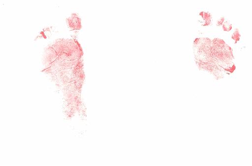 2006-05-13.vertical.baby_feet.baby_05_months.seren-snyder.4.original.1.livonia.mi.us 