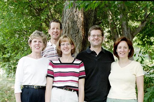 2003-09-00.portrait.kevin-nessa-nancy-sandy-wendy-snyder.1.duluth.mn.us 