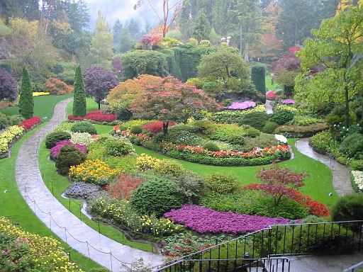2005-10-10.portrait.victoria.gardens.1.vancouver_island.ca 