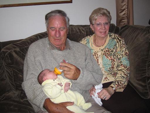 2005-12-11.portrait.baby_newborn.june-arthur-seren-snyder.1.livonia.mi.us 