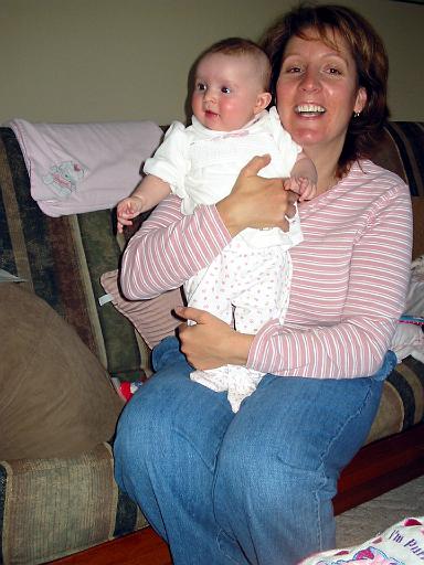 2006-04-09.portrait.baby_04_months.nessa-seren-snyder.2.livonia.mi.us 