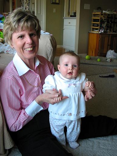 2006-04-09.portrait.baby_04_months.sandy-seren-snyder.06.livonia.mi.us 