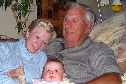 2006-04-18.portrait.baby_04_months.june-arthur-seren-snyder.4.livonia.mi.us 