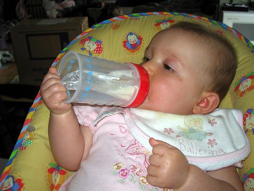 2006-06-03.portrait.baby_06_months.seren-snyder.11.livonia.mi.us 