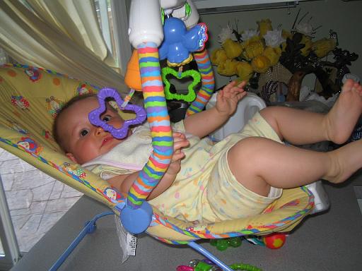 2006-06-03.portrait.baby_06_months.seren-snyder.12.livonia.mi.us 