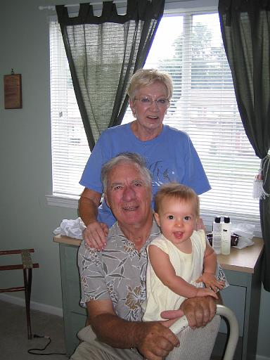 2006-08-24.portrait.baby_09_months.june-arthur-seren-snyder.1.livonia.mi.us 