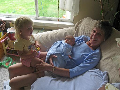 2007-07-28.portrait.baby_newborn.089.sandy-seren-ronan-snyder.livonia.mi.us 