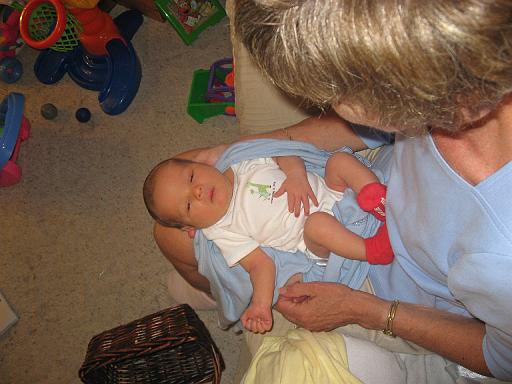 2007-07-28.portrait.baby_newborn.095.sandy-ronan-snyder.livonia.mi.us 