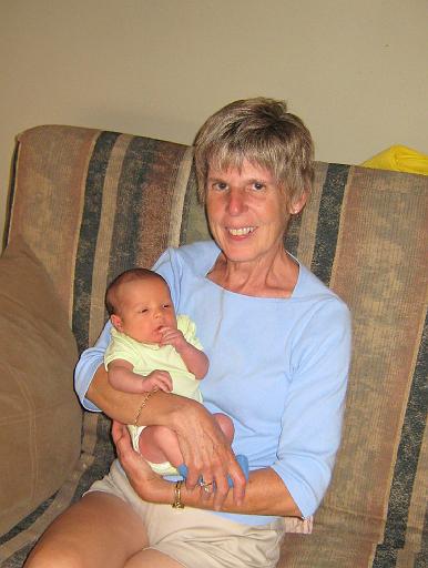 2007-08-01.portrait.baby_newborn.209b.fav.sandy-ronan-snyder.livonia.mi.us 