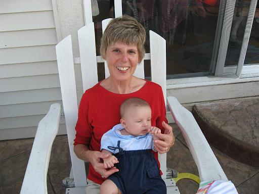 2007-10-08.portrait.baby_02_months.21.sandy-ronan-snyder.livonia.mi.us 