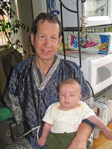 2007-10-13.portrait.baby_02_months.40.wendy-ronan-snyder.livonia.mi.us 