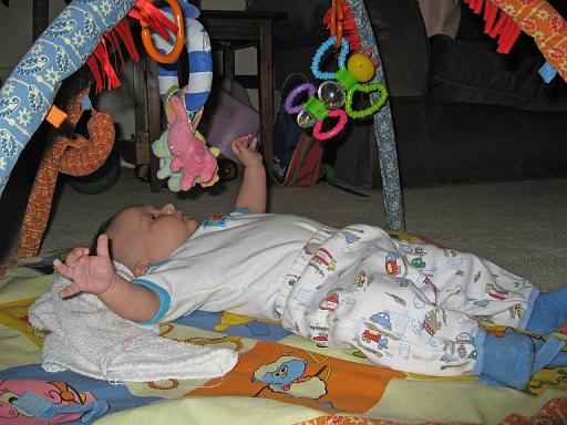 2007-10-23.portrait.baby_02_months.54.ronan-snyder.livonia.mi.us 