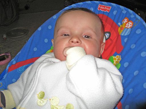 2007-11-30.portrait.baby_04_months.02.ronan-snyder.livonia.mi.us 