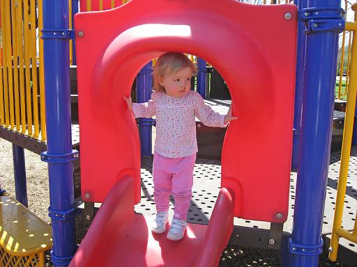 2007-04-21.portrait.baby_16_months.park.seren-snyder.2.livonia.mi.us 