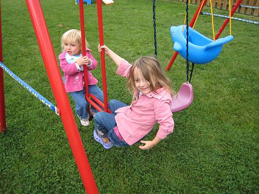 2007-10-11.swing.2.matti-seren-snyder.livonia.mi.us 