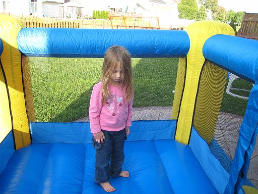 2007-10-12.inflatable_bouncer.3.matti-seren-snyder.livonia.mi.us 