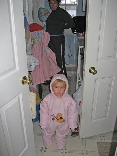 2007-12-16.snow_play.prep.seren-snyder.01.livonia.mi.us 