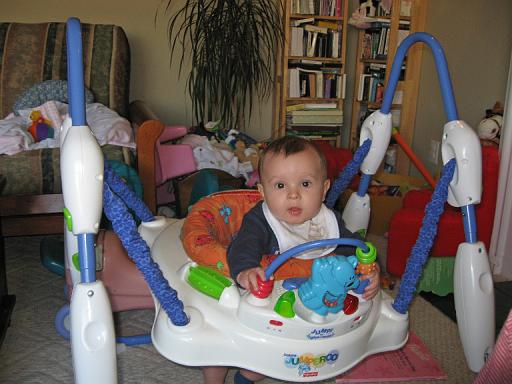 2008-01-09.portrait.baby_05_months.04.ronan-snyder.livonia.mi.us 