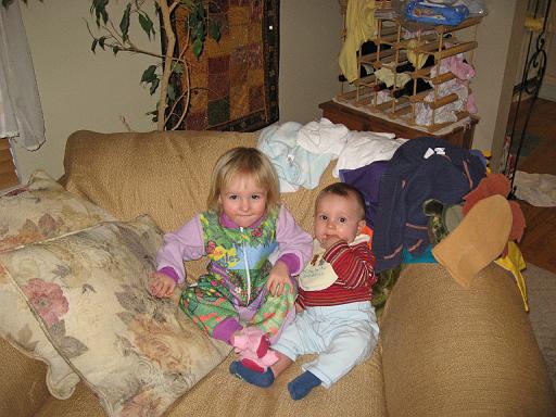 2008-01-16.portrait.baby_05_months.29.seren-ronan-snyder.livonia.mi.us 