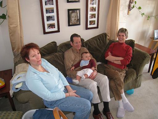 2008-03-01.portrait.baby_07_months.20.nessa-wendy-sandy-ronan-snyder.livonia.mi.us 