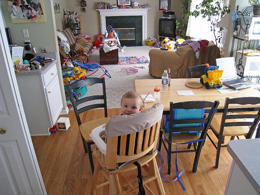 2008-03-08.portrait.baby_07_months.33.ronan-snyder.livonia.mi.us 