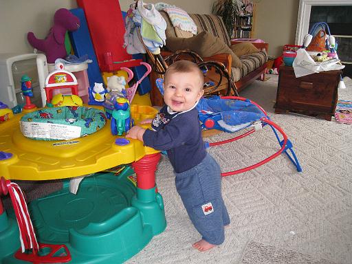 2008-03-08.portrait.baby_07_months.39.ronan-snyder.livonia.mi.us 