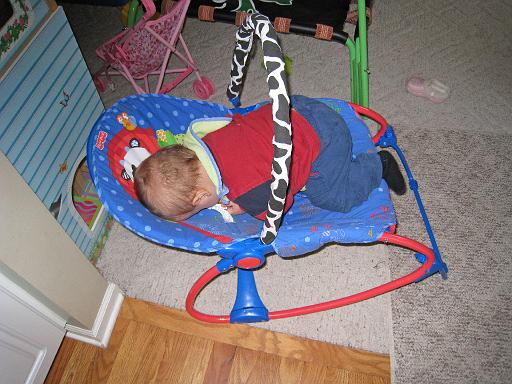 2008-04-04.portrait.baby_08_months.14.ronan-snyder.livonia.mi.us 
