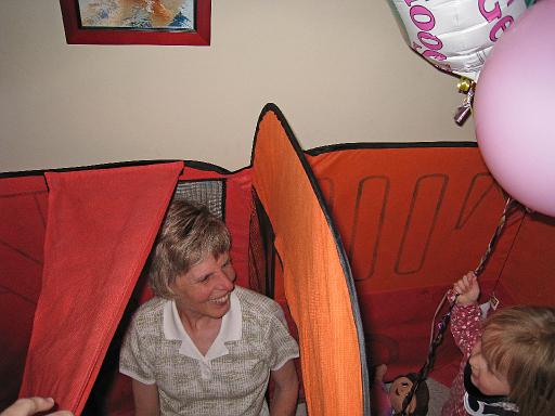 2008-05-03.playing.truck.03.sandy-seren-snyder.livonia.mi.us 