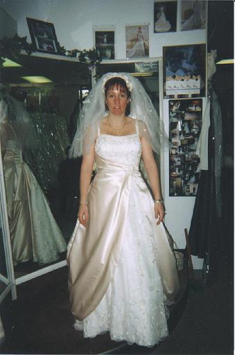 2002-05-11.wedding.kevin-nessa.before.dress.nessa-snyder.1.venice.fl.us 