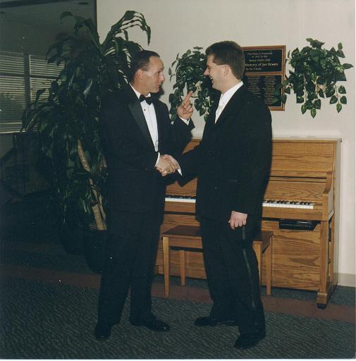 2002-05-11.wedding.kevin-nessa.before.last_chance.kevin-snyder-dom.1.fav.venice.fl.us 