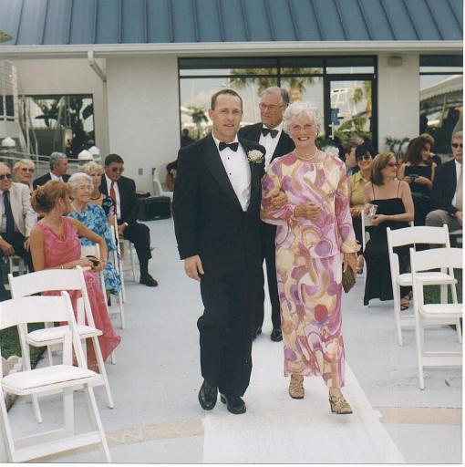 2002-05-11.wedding.kevin-nessa.procession.dom-hilda.venice.fl.us 