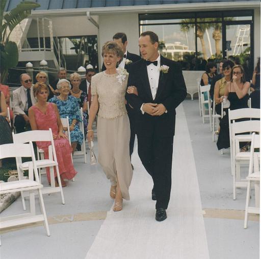 2002-05-11.wedding.kevin-nessa.procession.dom-sandy-snyder.venice.fl.us 