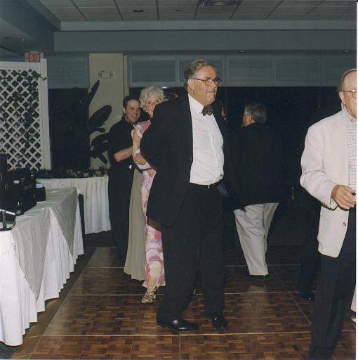 2002-05-11.wedding.kevin-nessa.reception.dance.david.venice.fl.us 