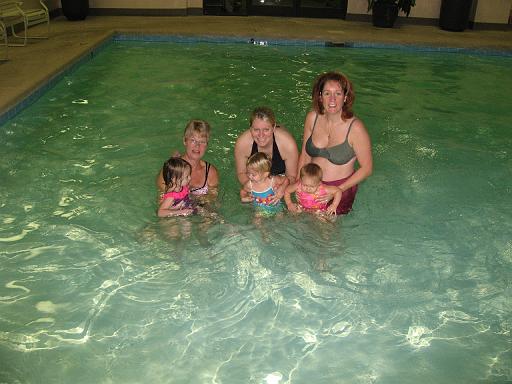 2006-11-03.pool.ellie-grace-cindy-matti-nessa-seren-snyder.1.nashville.tn.us 