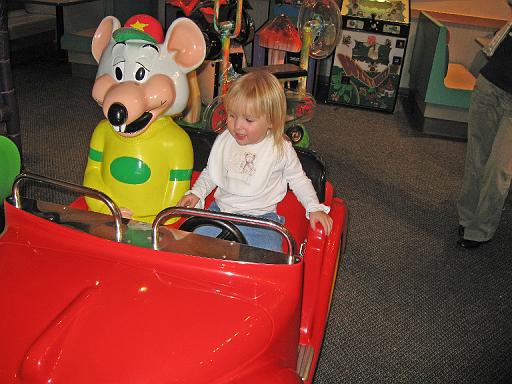 2007-12-28.chuck_e_cheese.19.seren-snyder.rochester.mi.us 