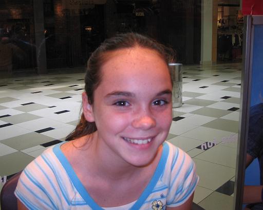 2006-07-26.ear_piercing.claires.elizabeth.1.novi.mi.us 