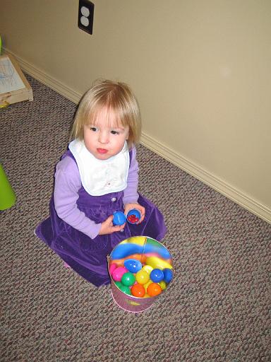 2008-03-19.easter_party.moms_club.05.seren-snyder.livonia.mi.us 