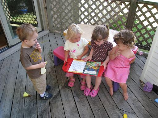 2008-08-27.playgroup.03.seren-snyder.livonia.mi.us 