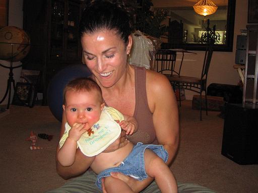 2006-06-14.portrait.baby_06_months.jen-seren-snyder.3.northville.mi.us 
