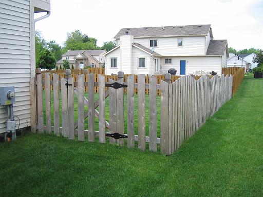 2005-05-30.fence.1.livonia.mi.us 
