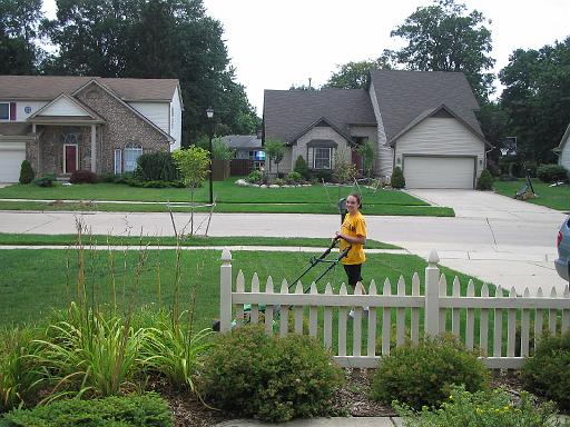 2006-07-28.lawn_mower.elizabeth.2.livonia.mi.us 