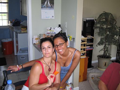 2005-06-09.snyder-picnic.2.jen-iwa.livonia.mi.us 
