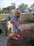 2008-05-06.gardening.seren-snyder.03.livonia.mi.us.jpg