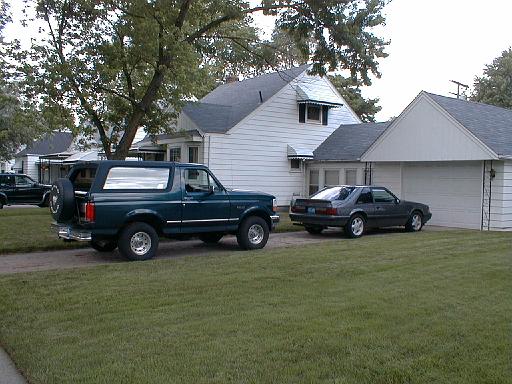 2000-07-00.95_bronco_xlt-91_mustang_lx.1.redford.mi.us 