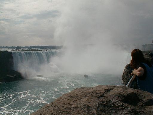 1999-00-00.canadian.side.1.niagra_falls.ca 