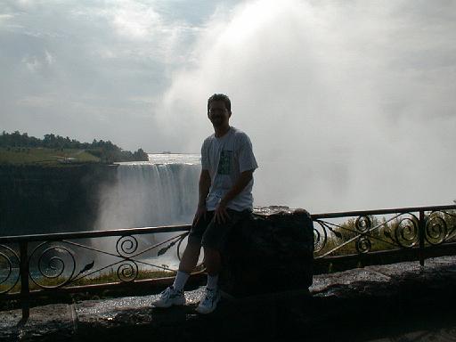 1999-00-00.kevin-snyder.1.niagra_falls.ca 
