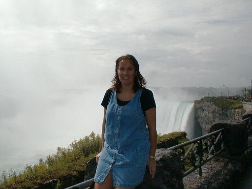 1999-00-00.nessa-snyder.1.niagra_falls.ca 