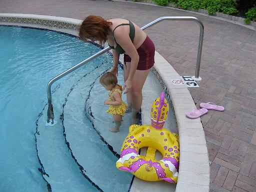 2006-12-21.clubhouse_pool.seren-nessa-snyder.1.venice.fl.us 