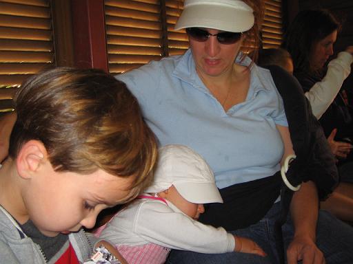 2006-10-24.restaurant.matthew-nessa-seren-snyder.2.animal_kingdom.orlando.fl.us 