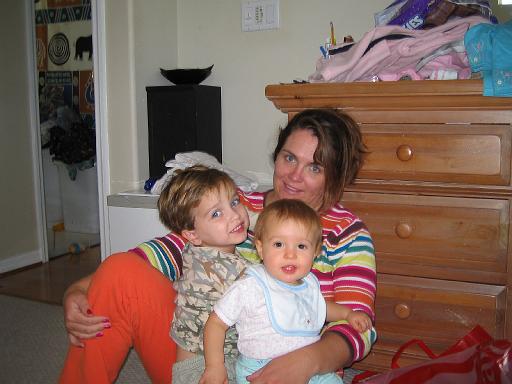 2006-10-25.saffron-matthew-seren-snyder.baby_11_months.4.merritt_island.fl.us 